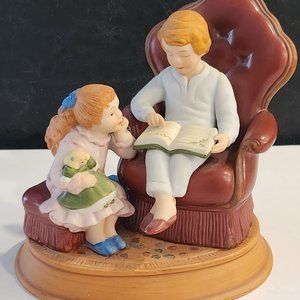 1983 Avon Enjoying The Night Before Christmas Figurine